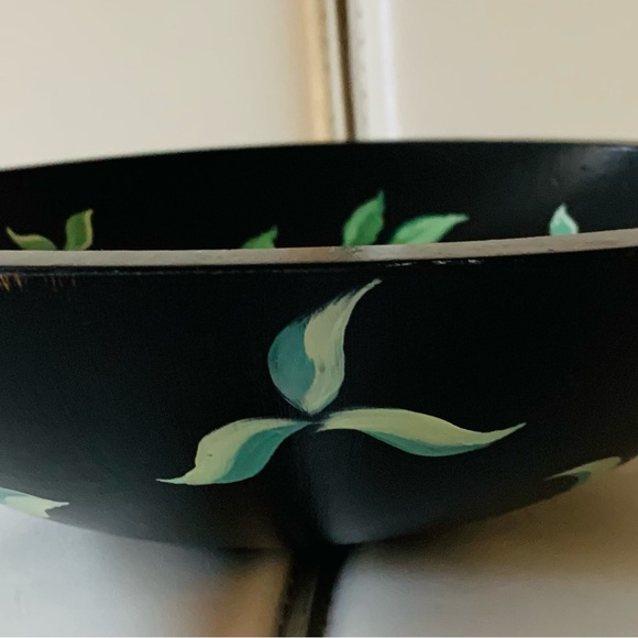 Wooden hand painted Bowl - Picture 2 of 8